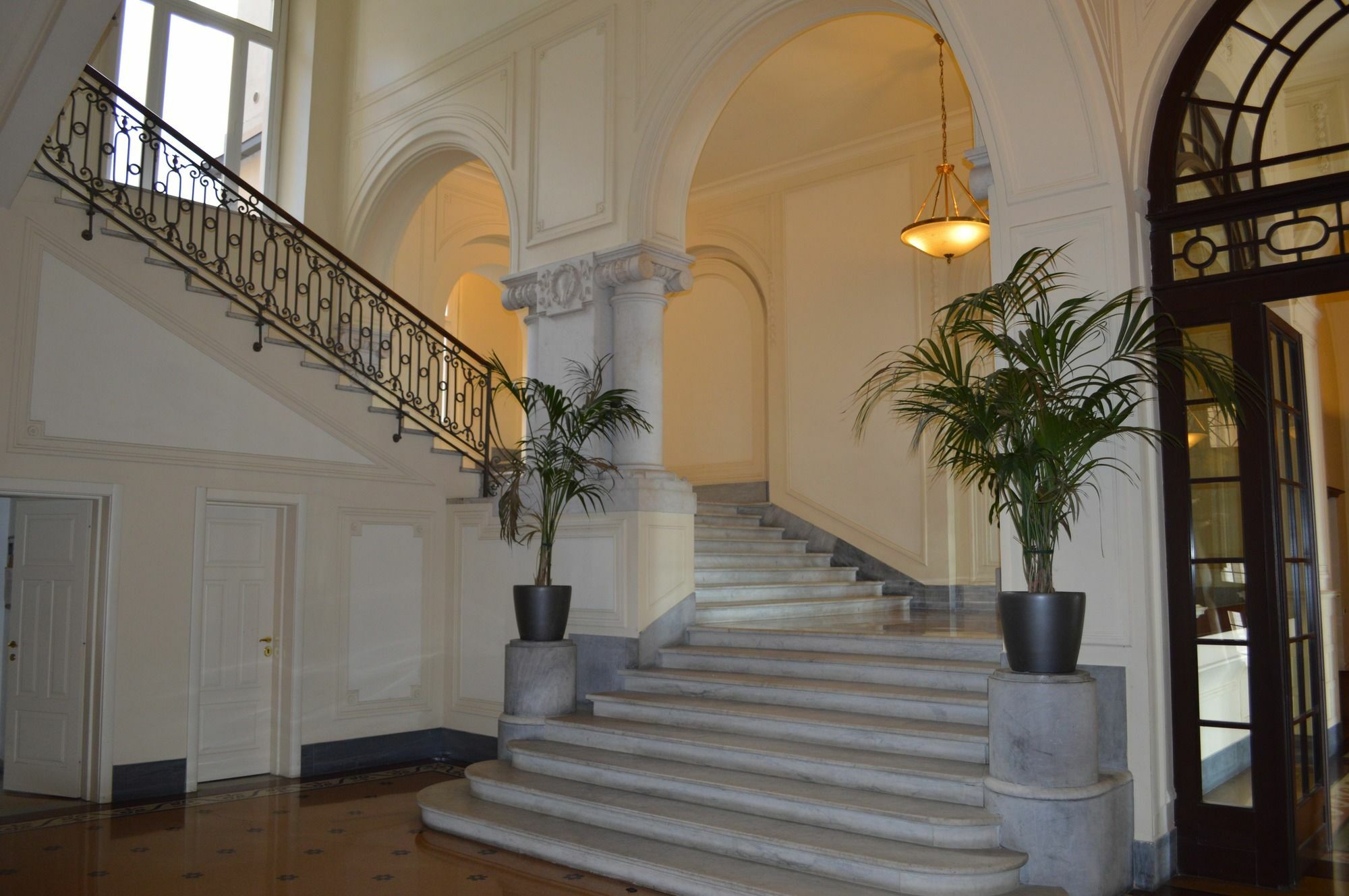 Au Petit Bonheur Apartment เจนัว ภายนอก รูปภาพ